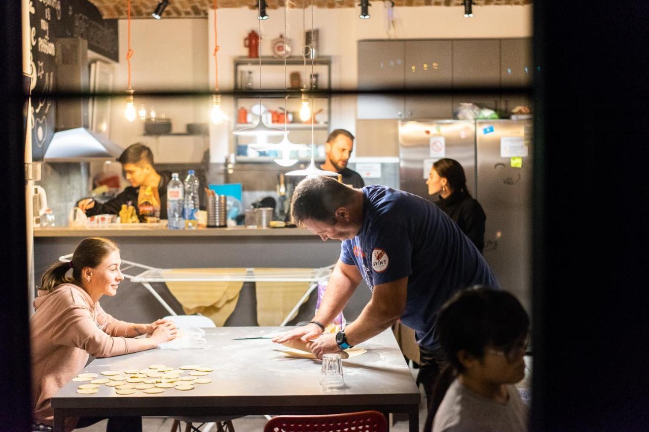 Good People Design Hostel Beograd Bagian luar foto